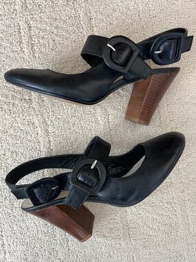 Steve Madden VintageBlack Leather Slingback Block Heel Pumps with Wood-Tone Heel